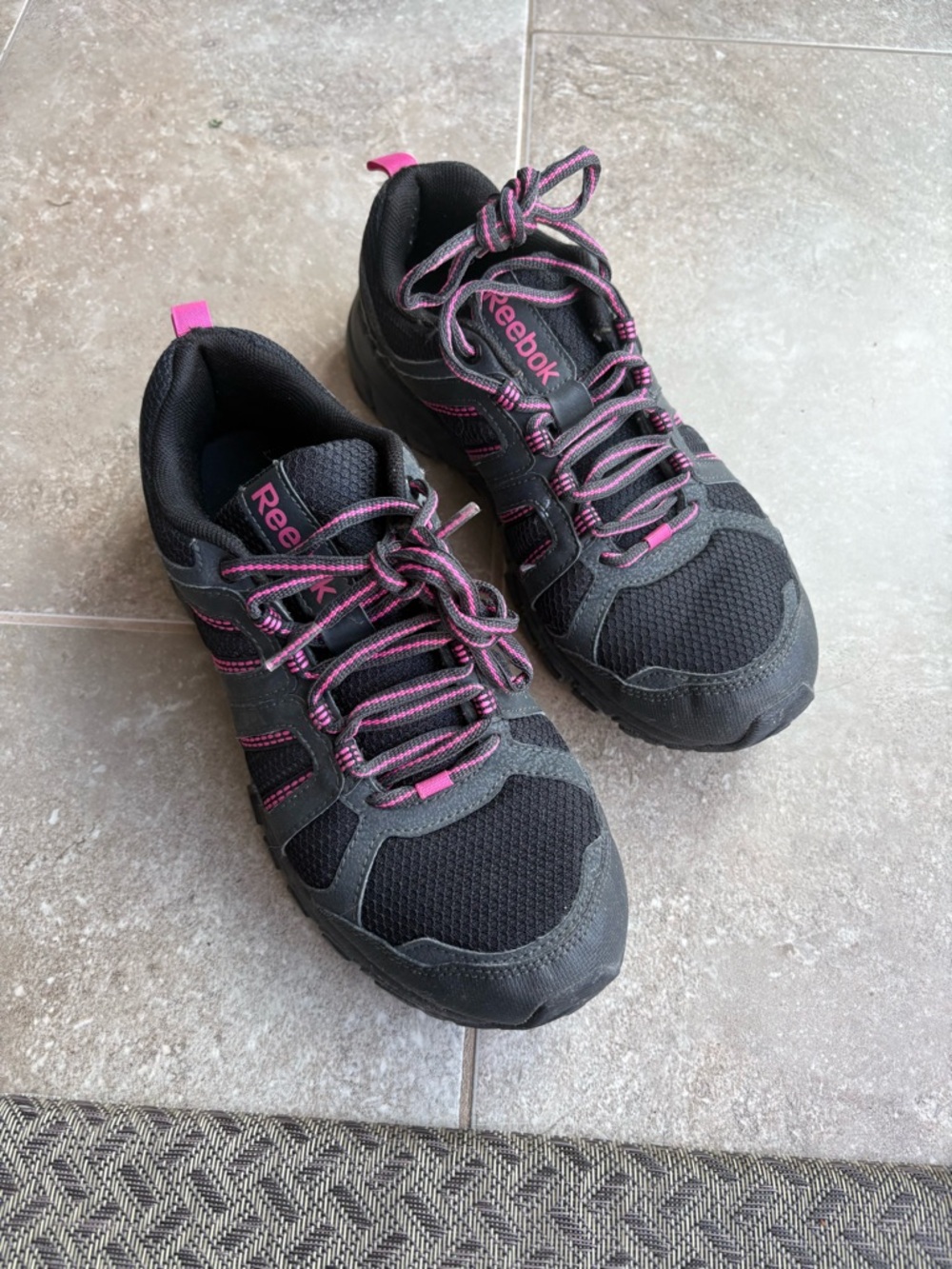 Reebok Women's Black with Pink Accent Athletic Walking Shoes